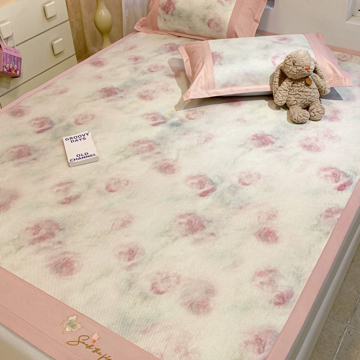 91家纺网 家纺一手货源 找家纺 慕澄2024新款A类时尚印花刺绣冰藤凉席 床席款-幻彩