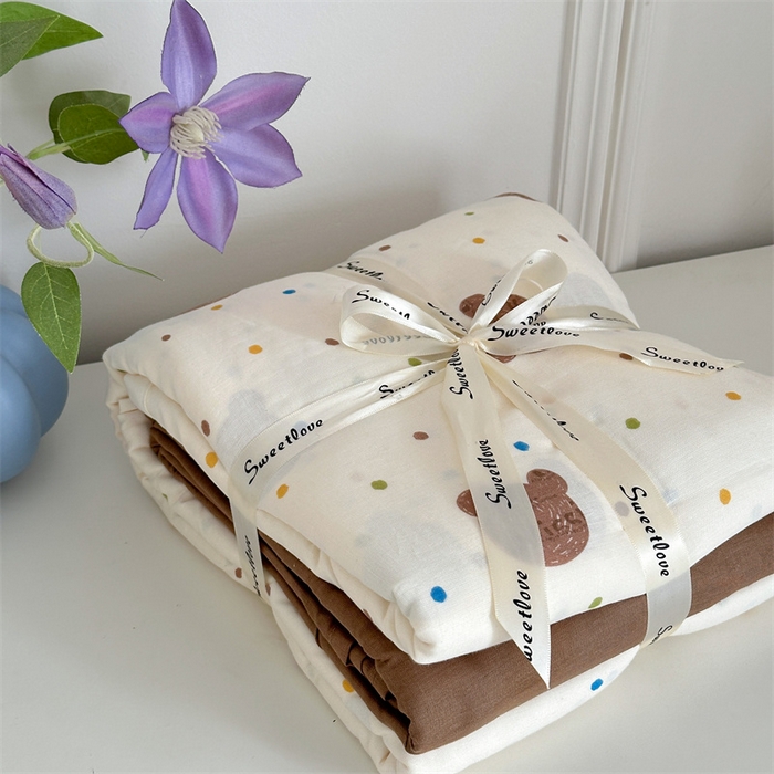 91家纺网 家纺一手货源 找家纺 曼之夏 2024新款全棉印花双层纱四件套 熊仔