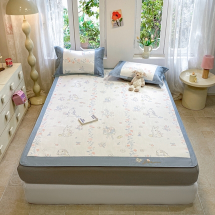 91家纺网 家纺一手货源 找家纺 慕澄2024新款A类时尚印花刺绣冰藤凉席 床笠款-家园