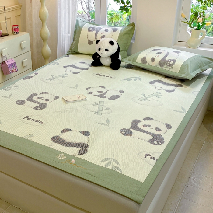 91家纺网 家纺一手货源 找家纺 慕澄2024新款A类时尚印花刺绣冰藤凉席 床席款-熊猫戏竹