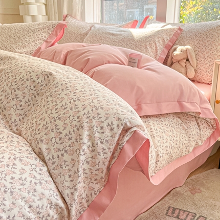 91家纺网 家纺一手货源 找家纺 捌月2024新款全棉印花拼角工艺款四件套 棉朵