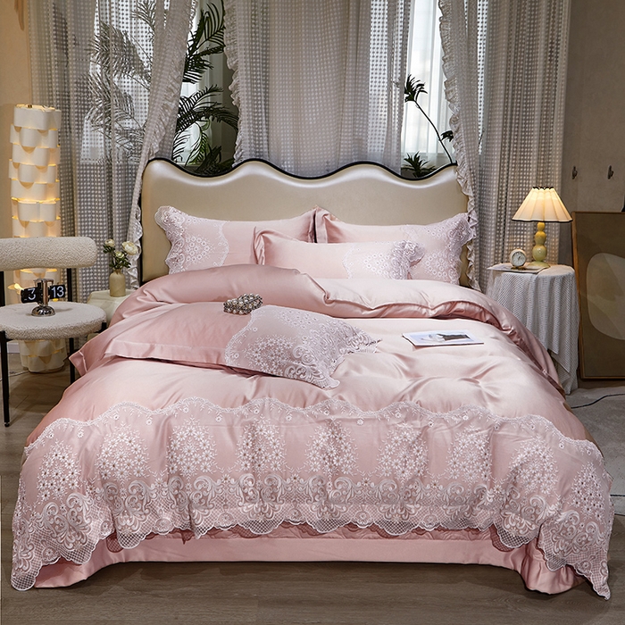 91家纺网 家纺一手货源 找家纺 罗艺轩 2024新款贡缎夹棉床盖--四件套（控价249元起） 简爱-温莎粉