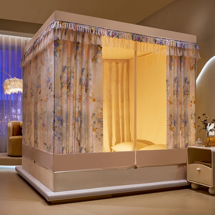 91家纺网 家纺一手货源 找家纺 艾晶美2025新款印花坐床式防摔遮光布帘蚊帐 梦飞碟