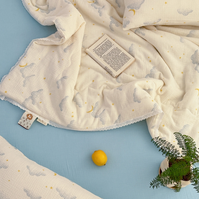 91家纺网 家纺一手货源 找家纺 山舍家居 2024新款全棉皱皱纱夏被四件套 云间月