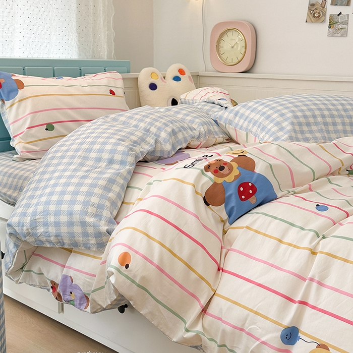 91家纺网 家纺一手货源 找家纺 昔可 2024新款全棉多巴胺卡通轻柔四件套系列 彩条憨憨熊