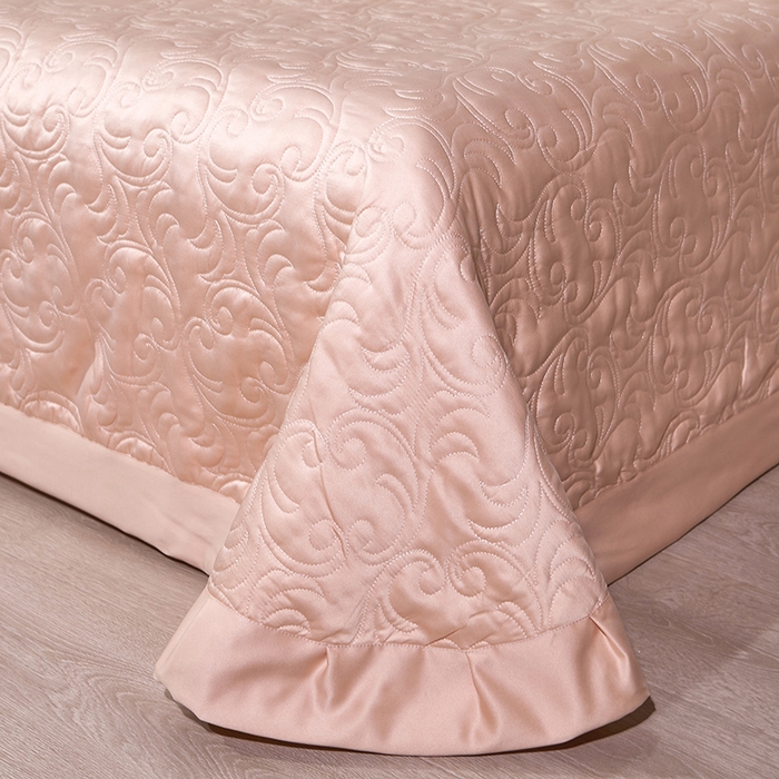 91家纺网 家纺一手货源 找家纺 罗艺轩 2024新款贡缎夹棉床盖--三件套（控价110元起） 简爱-颜如玉