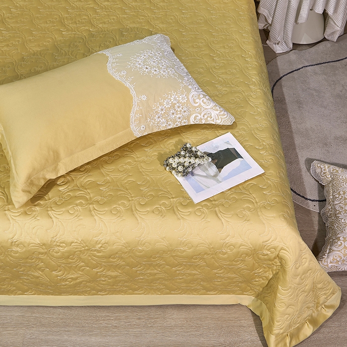 91家纺网 家纺一手货源 找家纺 罗艺轩 2024新款贡缎夹棉床盖--三件套（控价110元起） 简爱-安迪金