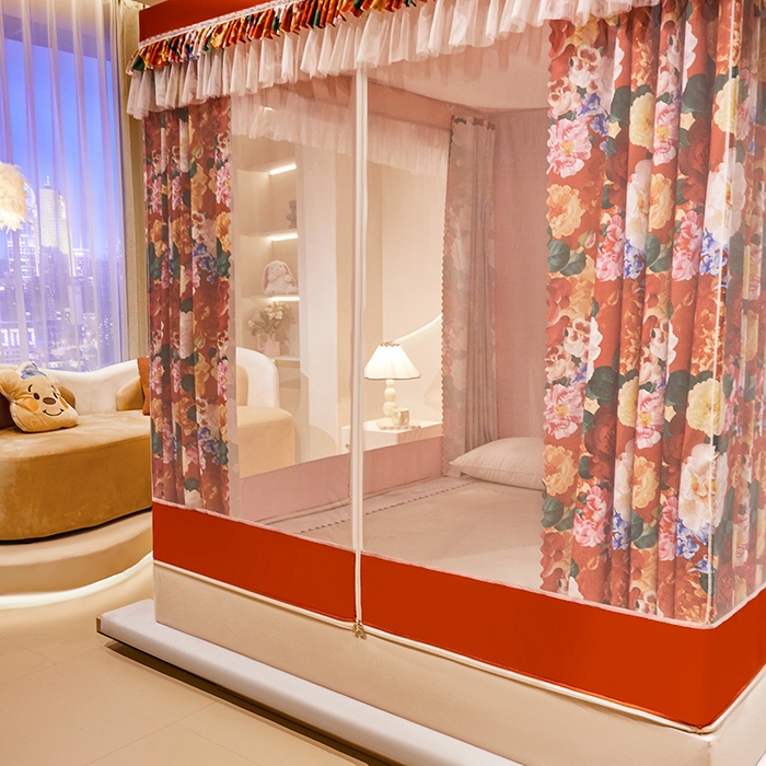 91家纺网 家纺一手货源 找家纺 艾晶美2025新款印花坐床式防摔遮光布帘蚊帐 红粉佳人