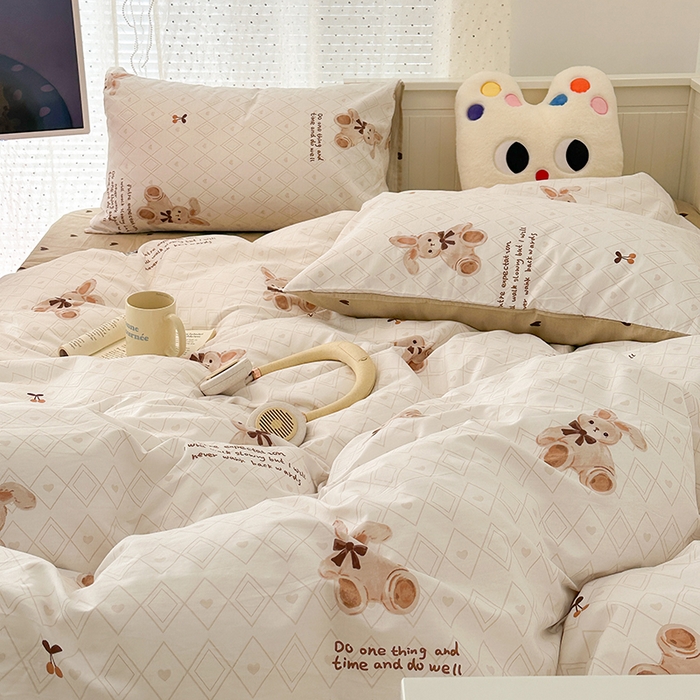 91家纺网 家纺一手货源 找家纺 昔可 2024新款全棉多巴胺卡通轻柔四件套系列 萌萌棕兔