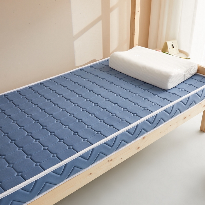 91家纺网 家纺一手货源 找家纺 祁恋婷 2024新款牛奶丝乳胶加记忆棉加棕-学生床垫【床垫遮盖物】 面包格蓝 海绵款