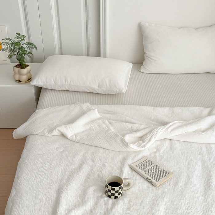 91家纺网 家纺一手货源 找家纺 山舍家居 2024新款全棉皱皱纱夏被四件套 白色