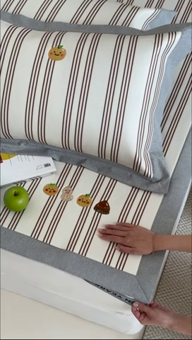 91家纺网 家纺一手货源 找家纺 时年家纺 2024新款条纹刺绣冰丝凉席--床席款 床席款-好事花生