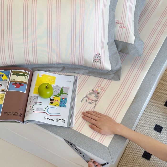 91家纺网 家纺一手货源 找家纺 时年家纺 2024新款条纹刺绣冰丝凉席--床席款 床席款-礼物喵