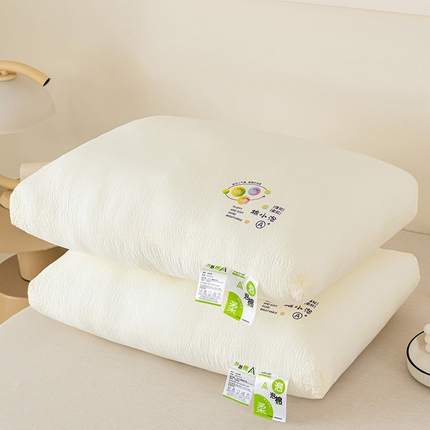 91家纺网 家纺一手货源 找家纺 梦叶草 2025无荧光泡泡纱水洗枕头棉小泡枕芯 棉小泡奶白