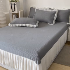 91家纺网 家纺一手货源 找家纺 乐家欣 2024新款A类抗菌冰豆豆床裙款凉席 菱格-极致灰