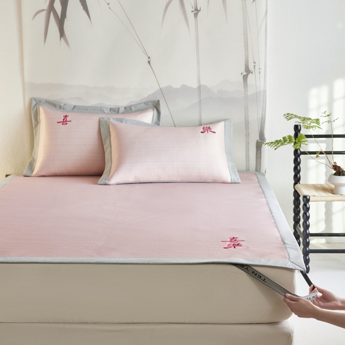 91家纺网 家纺一手货源 找家纺 时年家纺 2024新款喜乐刺绣冰藤席 喜乐粉