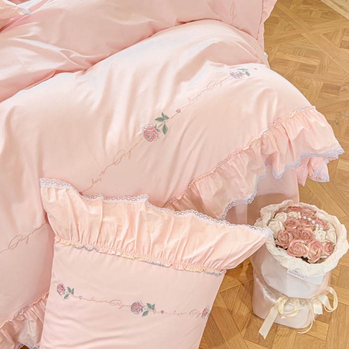91家纺网 家纺一手货源 找家纺 亲亲公主 2025新款亲肤舒适全棉绣花公主风四件套-彩色玫瑰（实拍图） 彩色玫瑰-粉