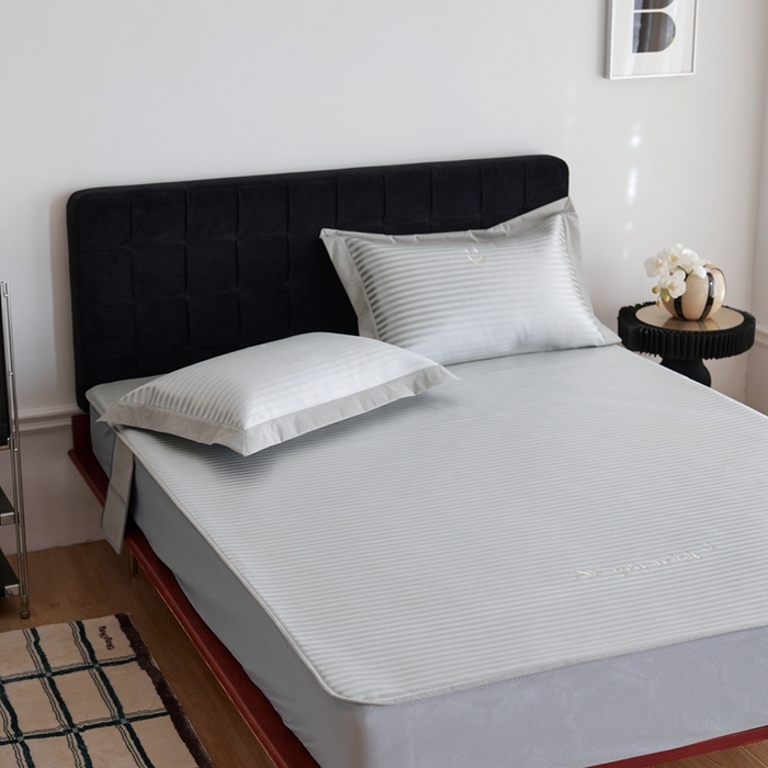 91家纺网 家纺一手货源 找家纺 （总）时年家纺 2024新款wish笑脸冰丝凉席