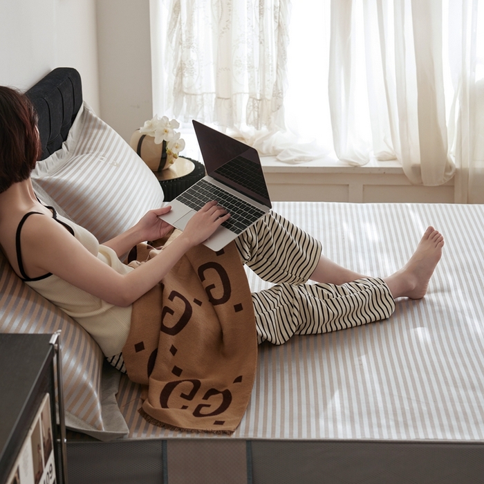 91家纺网 家纺一手货源 找家纺 时年家纺 2024新款wish笑脸冰丝凉席 wish 咖