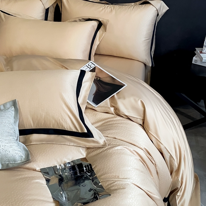 91家纺网 家纺一手货源 找家纺 遇见家居生活馆 2024新款贡缎压花水洗真丝四件套 碧莎-香槟