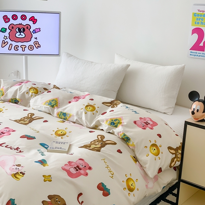 91家纺网 家纺一手货源 找家纺 窝米 2024新款韩国设计师卡通手绘单品被套系列 友趣派对