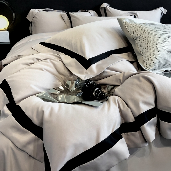 91家纺网 家纺一手货源 找家纺 遇见家居生活馆 2024新款贡缎压花水洗真丝四件套 碧莎-浅灰