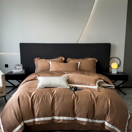 91家纺网 家纺一手货源 找家纺 遇见家居生活馆 2024新款贡缎压花水洗真丝四件套 雅典-咖啡