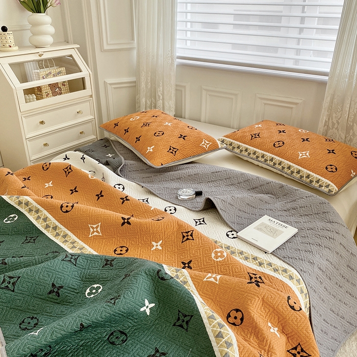 91家纺网 家纺一手货源 找家纺 羽爱家纺 2025新款A类双面全棉印花床盖套件 伊丽莎白