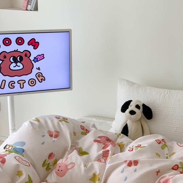 91家纺网 家纺一手货源 找家纺 窝米 2024新款韩国设计师卡通手绘单品被套系列 兔斯汉堡