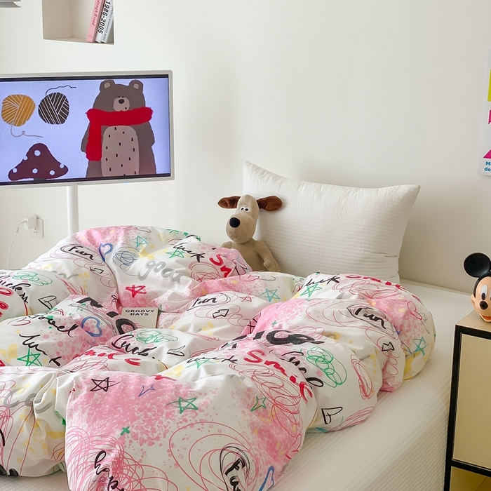 91家纺网 家纺一手货源 找家纺 窝米 2024新款韩国设计师卡通手绘单品被套系列 浅梦空间