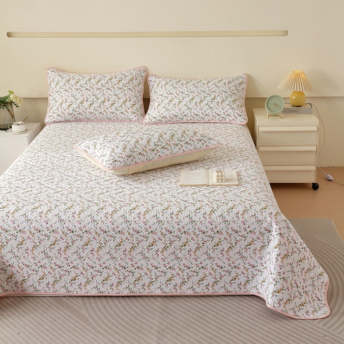 91家纺网 家纺一手货源 找家纺 羽爱家纺 2025新款A类双面全棉印花床盖套件 月影倾城