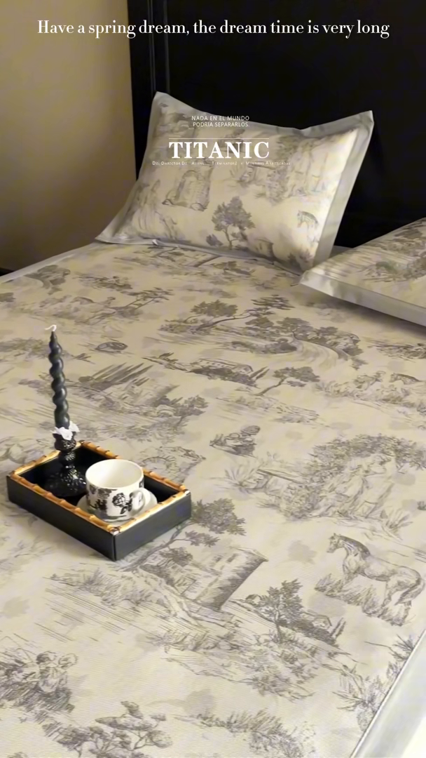 91家纺网 家纺一手货源 找家纺 圆岛家纺 2024新款900D复古手绘系列冰丝凉席 塞纳花园灰