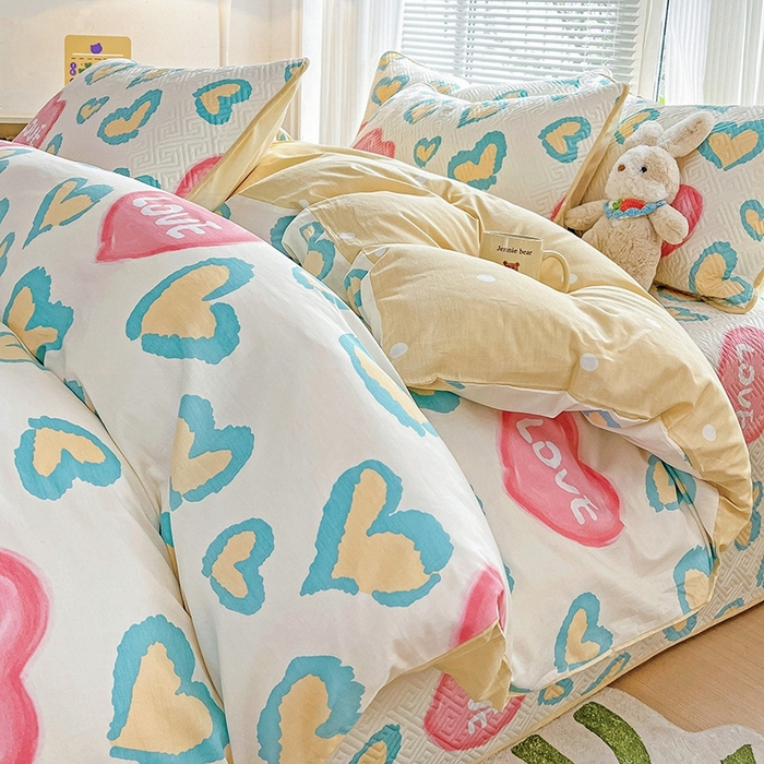 91家纺网 家纺一手货源 找家纺 羽爱家纺 2025新款A类双面全棉印花床盖套件 心情