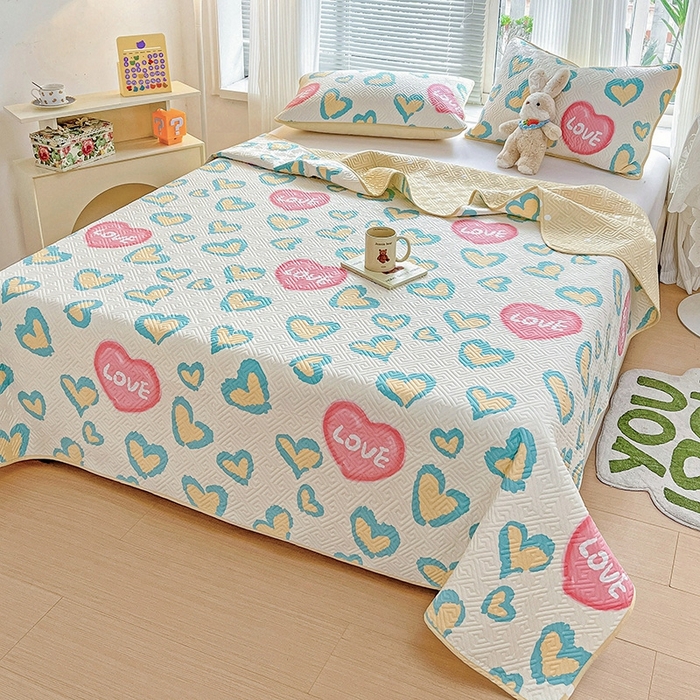 91家纺网 家纺一手货源 找家纺 羽爱家纺 2025新款A类双面全棉印花床盖套件 心情