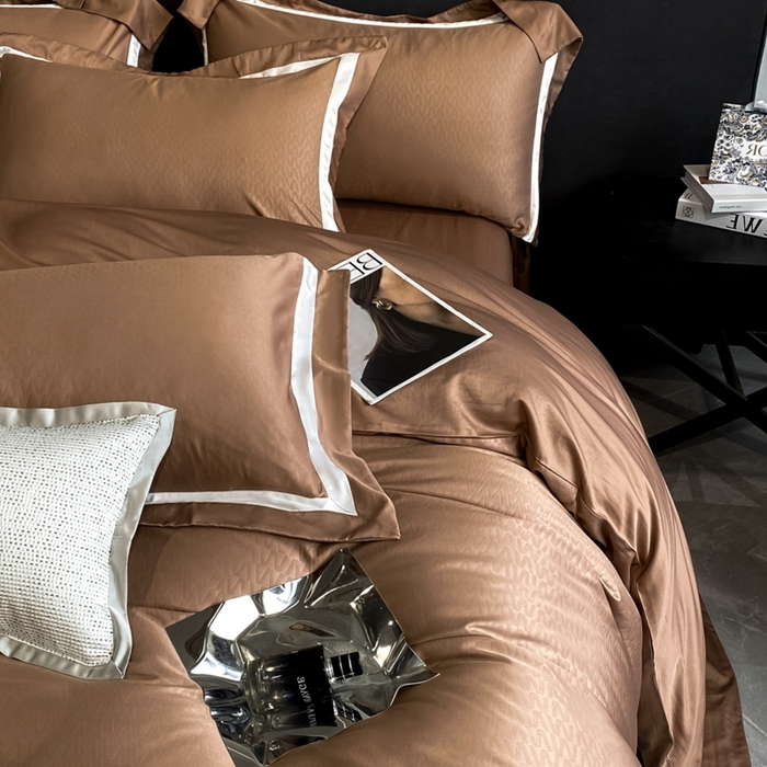 91家纺网 家纺一手货源 找家纺 遇见家居生活馆 2024新款贡缎压花水洗真丝四件套 雅典-咖啡