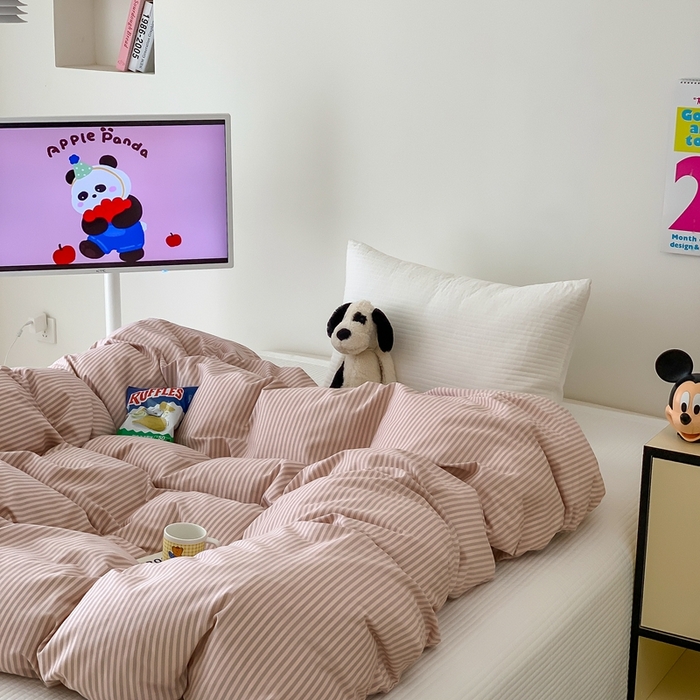 91家纺网 家纺一手货源 找家纺 窝米 2024新款韩国设计师卡通手绘单品被套系列 莫妮粉