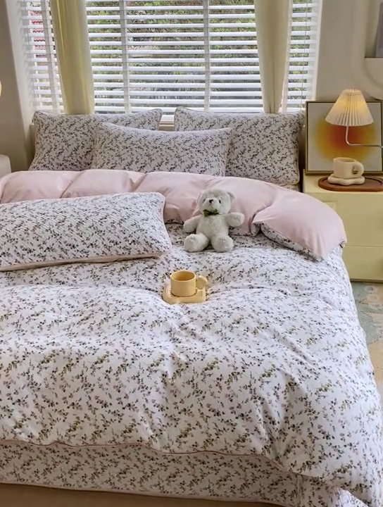 91家纺网 家纺一手货源 找家纺 羽爱家纺 2025新款A类双面全棉印花床盖套件 月影倾城