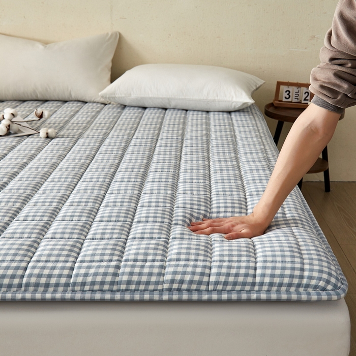 91家纺网 家纺一手货源 找家纺 祁恋婷家居 2024新款全棉水洗棉棉花床褥床垫【床垫遮盖物】系列-成人款 蓝小格