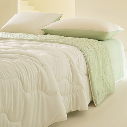 91家纺网 家纺一手货源 找家纺 卡巴伦 2024新款A类凉感豆豆夏被 青梅