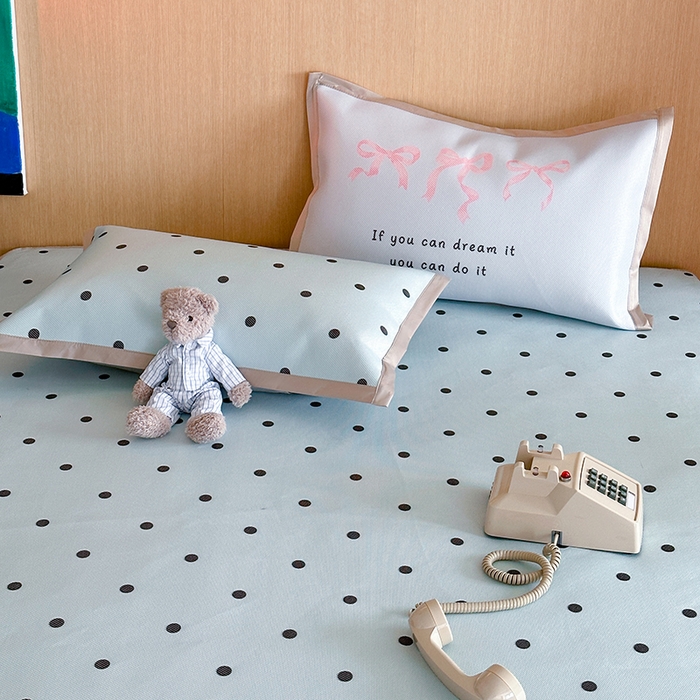 91家纺网 家纺一手货源 找家纺 昔可家纺 2024床笠款冰藤席波点大版枕套系列 蓝波点