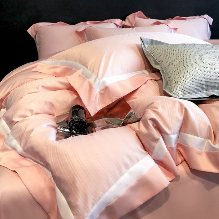 91家纺网 家纺一手货源 找家纺 遇见家居生活馆 2024新款贡缎压花水洗真丝四件套 秋水-粉色