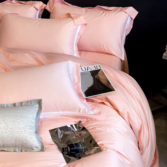 91家纺网 家纺一手货源 找家纺 遇见家居生活馆 2024新款贡缎压花水洗真丝四件套 秋水-粉色