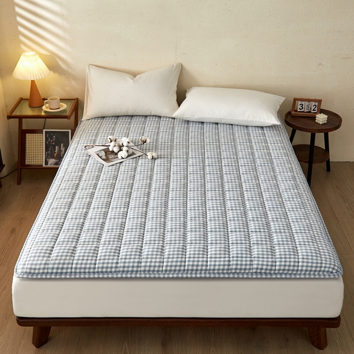 91家纺网 家纺一手货源 找家纺 祁恋婷家居 2024新款全棉水洗棉棉花床褥床垫【床垫遮盖物】系列-成人款 蓝小格