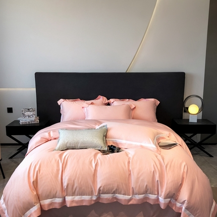 91家纺网 家纺一手货源 找家纺 遇见家居生活馆 2024新款贡缎压花水洗真丝四件套 秋水-粉色