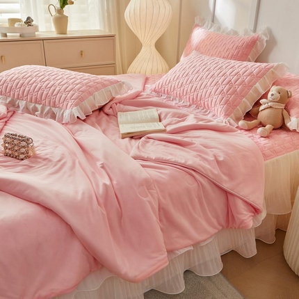 91家纺网 家纺一手货源 找家纺 恋尚 2025新款床笠式床裙乳胶夏被四件套-人鱼公主 人鱼公主 樱花粉