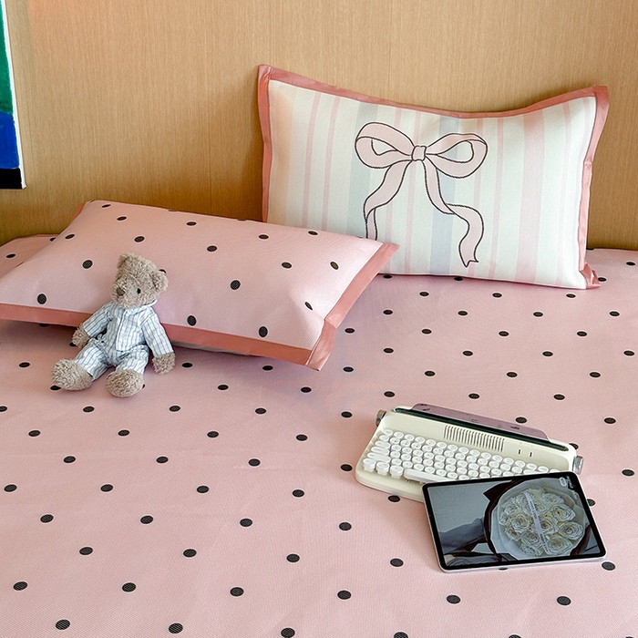 91家纺网 家纺一手货源 找家纺 昔可家纺 2024床笠款冰藤席波点大版枕套系列 粉波点