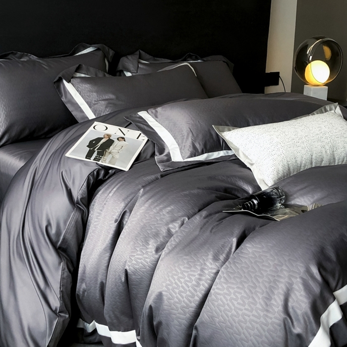 91家纺网 家纺一手货源 找家纺 遇见家居生活馆 2024新款贡缎压花水洗真丝四件套 雅典+深灰