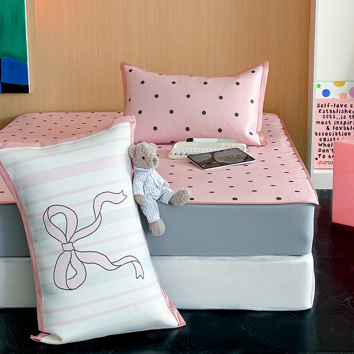 91家纺网 家纺一手货源 找家纺 昔可家纺 2024床笠款冰藤席波点大版枕套系列 粉波点