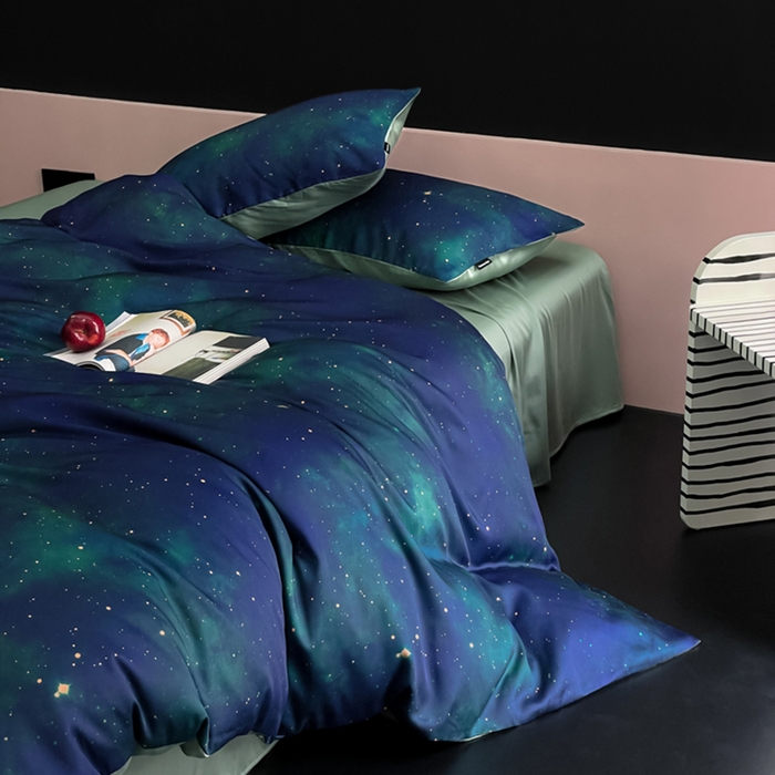 91家纺网 家纺一手货源 找家纺 圆岛家纺2024新款60S数码印花四件套 极光星河