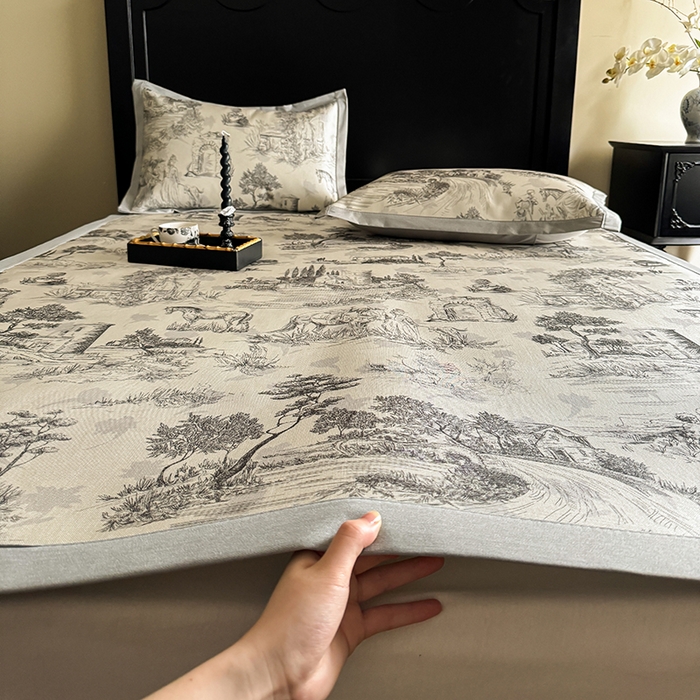 91家纺网 家纺一手货源 找家纺 圆岛家纺 2024新款900D复古手绘系列冰丝凉席 塞纳花园灰